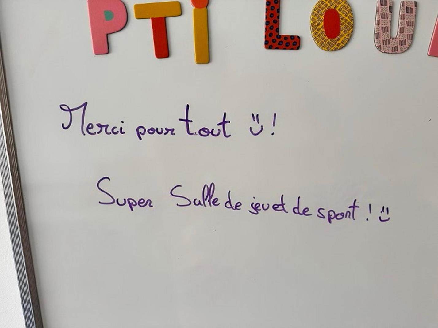 La Petite Fille Des Rivieres